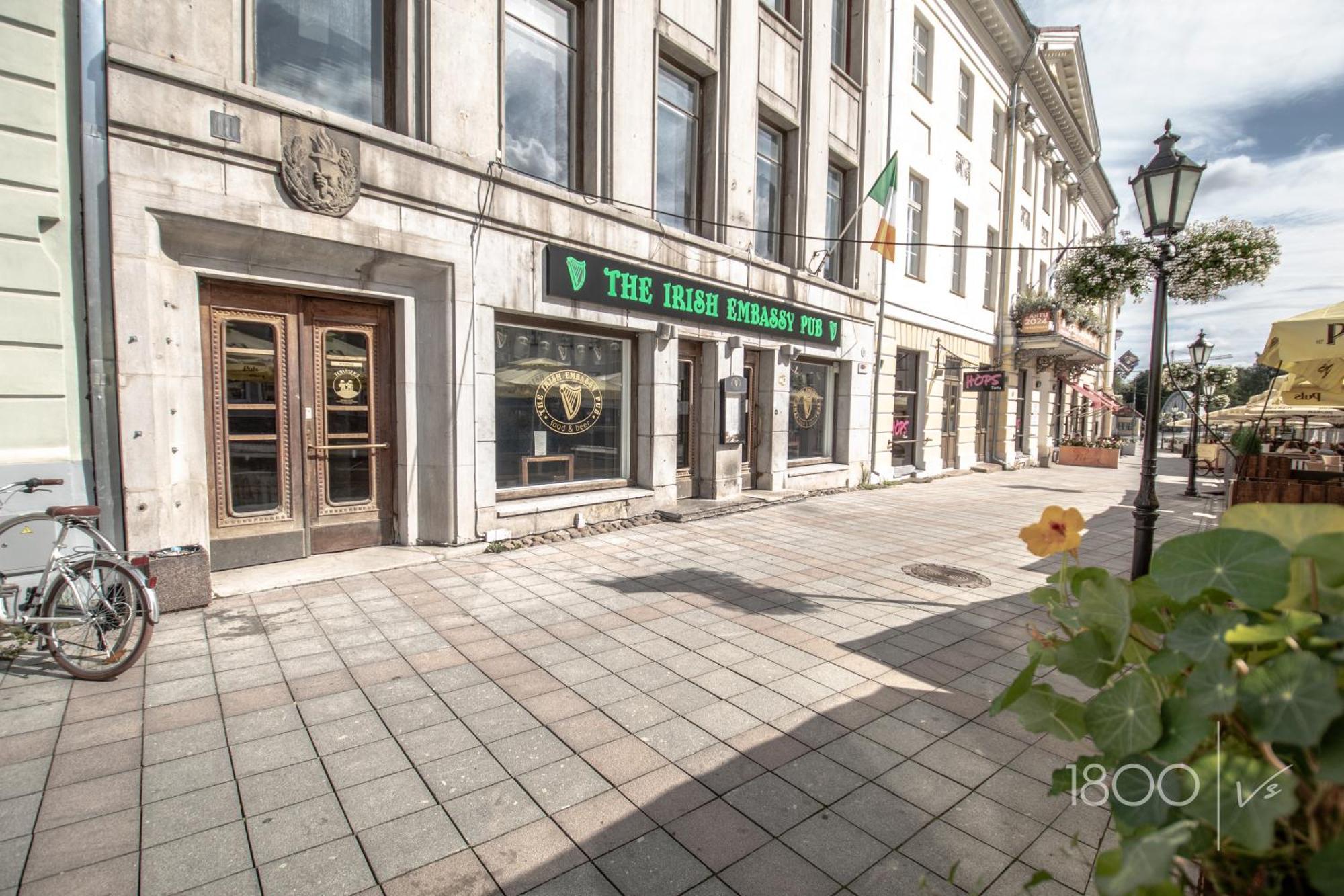 1800 By Vince Stay - Private Rooms In Town Hall Square Tartu Exterior foto